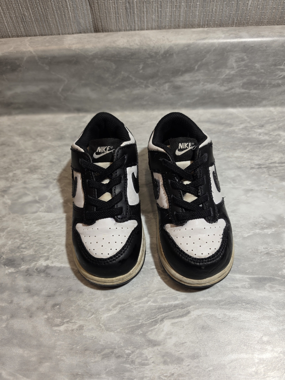 Nike Kids Black & White Low-Top Sneakers - S51